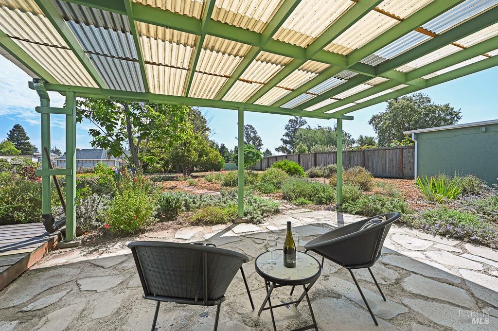 Detail Gallery Image 17 of 34 For 5227 Wendell Ln, Sebastopol,  CA 95472 - 3 Beds | 1 Baths