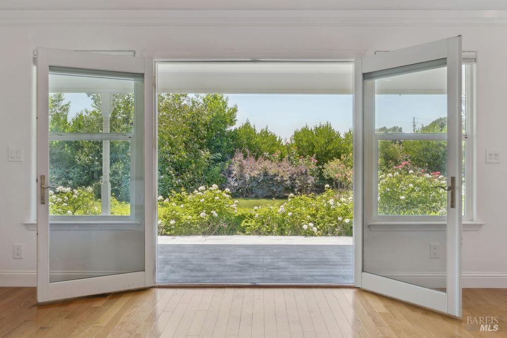 Detail Gallery Image 33 of 73 For 15119 Grove St, Healdsburg,  CA 95448 - 3 Beds | 4/1 Baths
