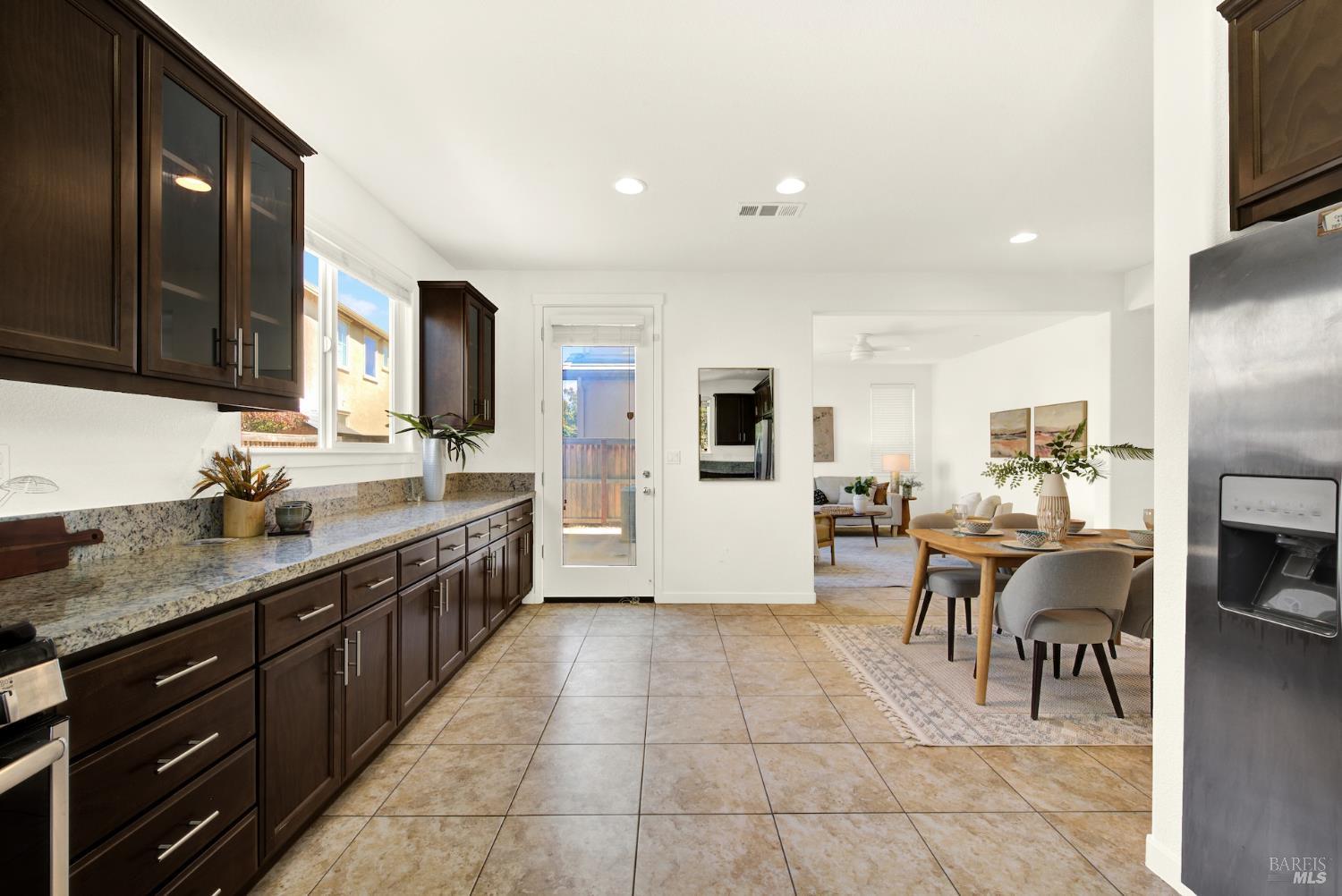 Detail Gallery Image 25 of 71 For 399 Allegany Ct, Fairfield,  CA 94534 - 3 Beds | 2/1 Baths
