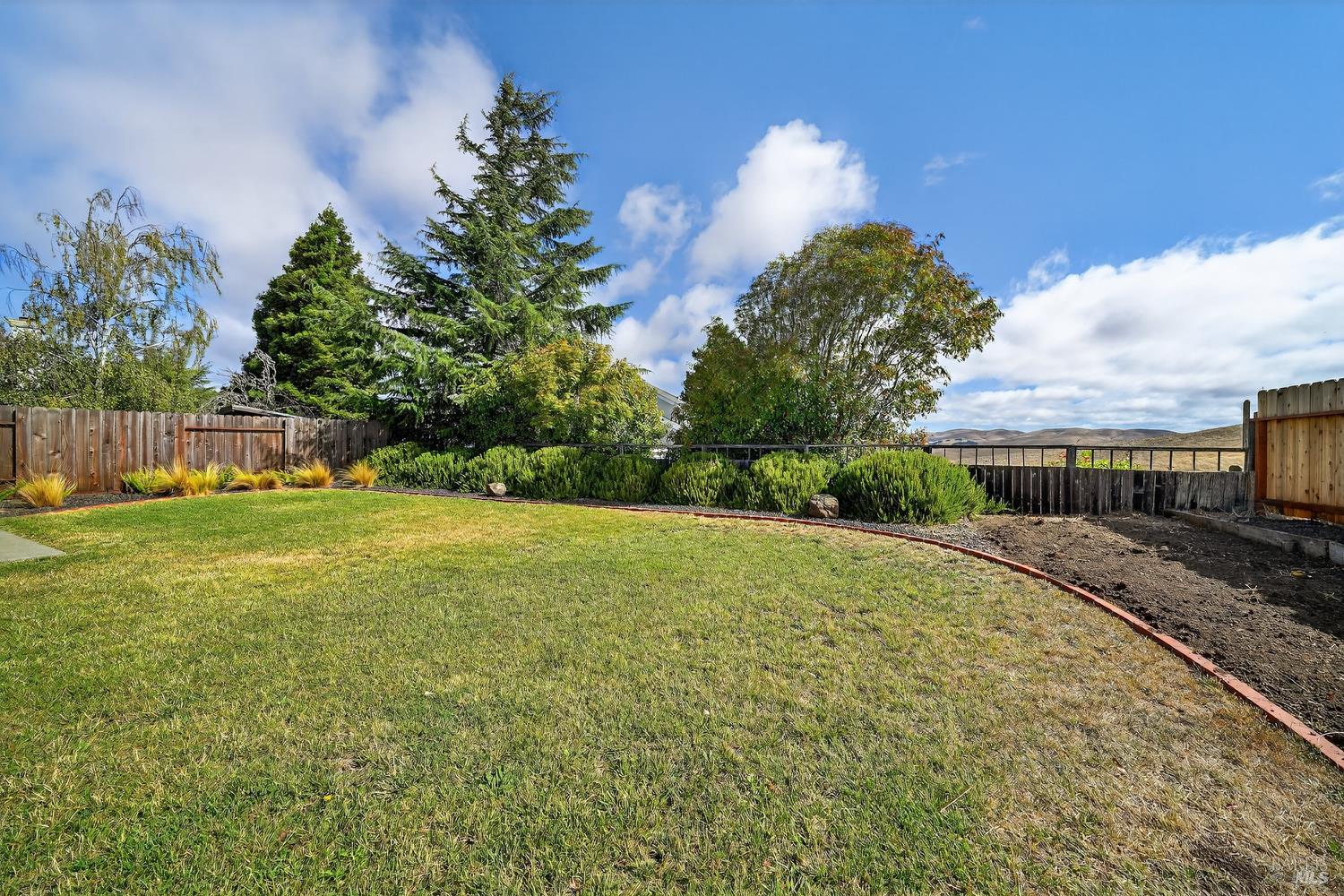 Detail Gallery Image 33 of 61 For 789 Barton Way, Benicia,  CA 94510 - 3 Beds | 2 Baths