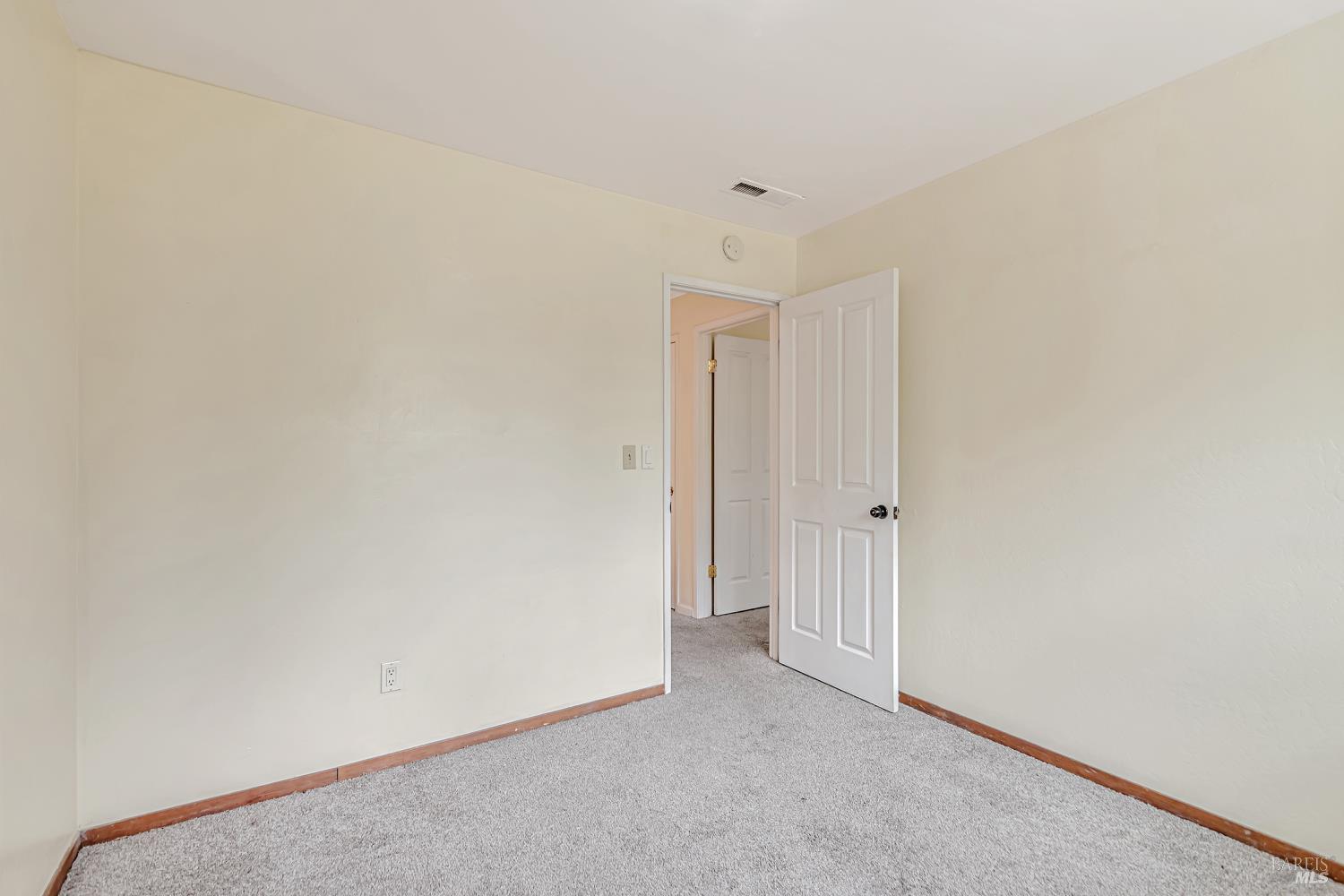 Detail Gallery Image 20 of 48 For 5209 San Luis Ave, Santa Rosa,  CA 95409 - 5 Beds | 3/1 Baths