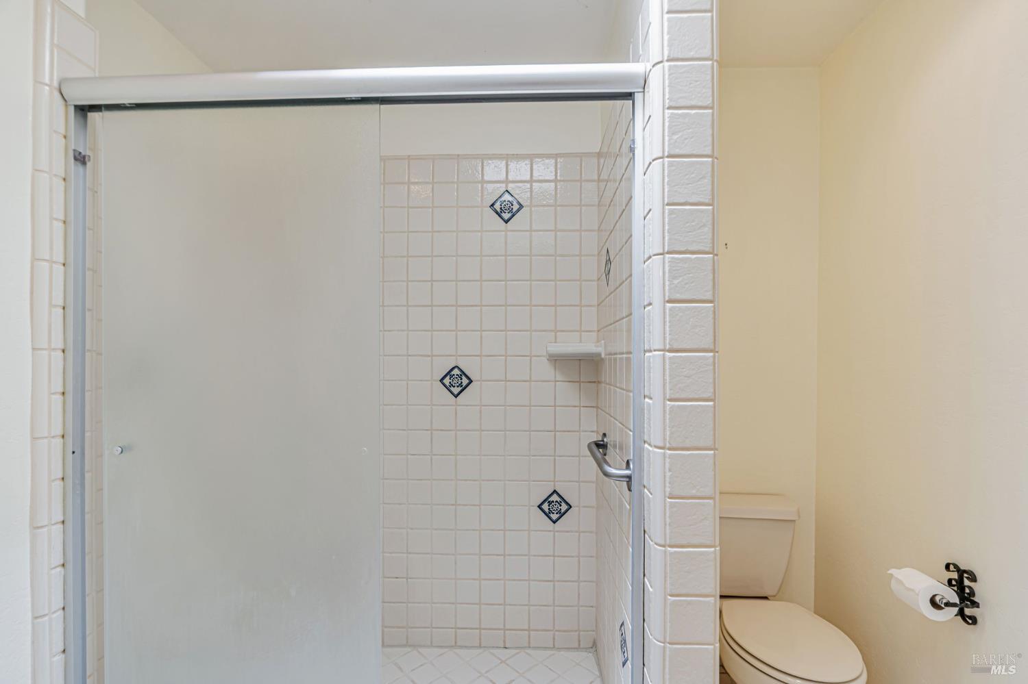 Detail Gallery Image 29 of 45 For 2213 Warwick Dr, Santa Rosa,  CA 95405 - 3 Beds | 2/1 Baths