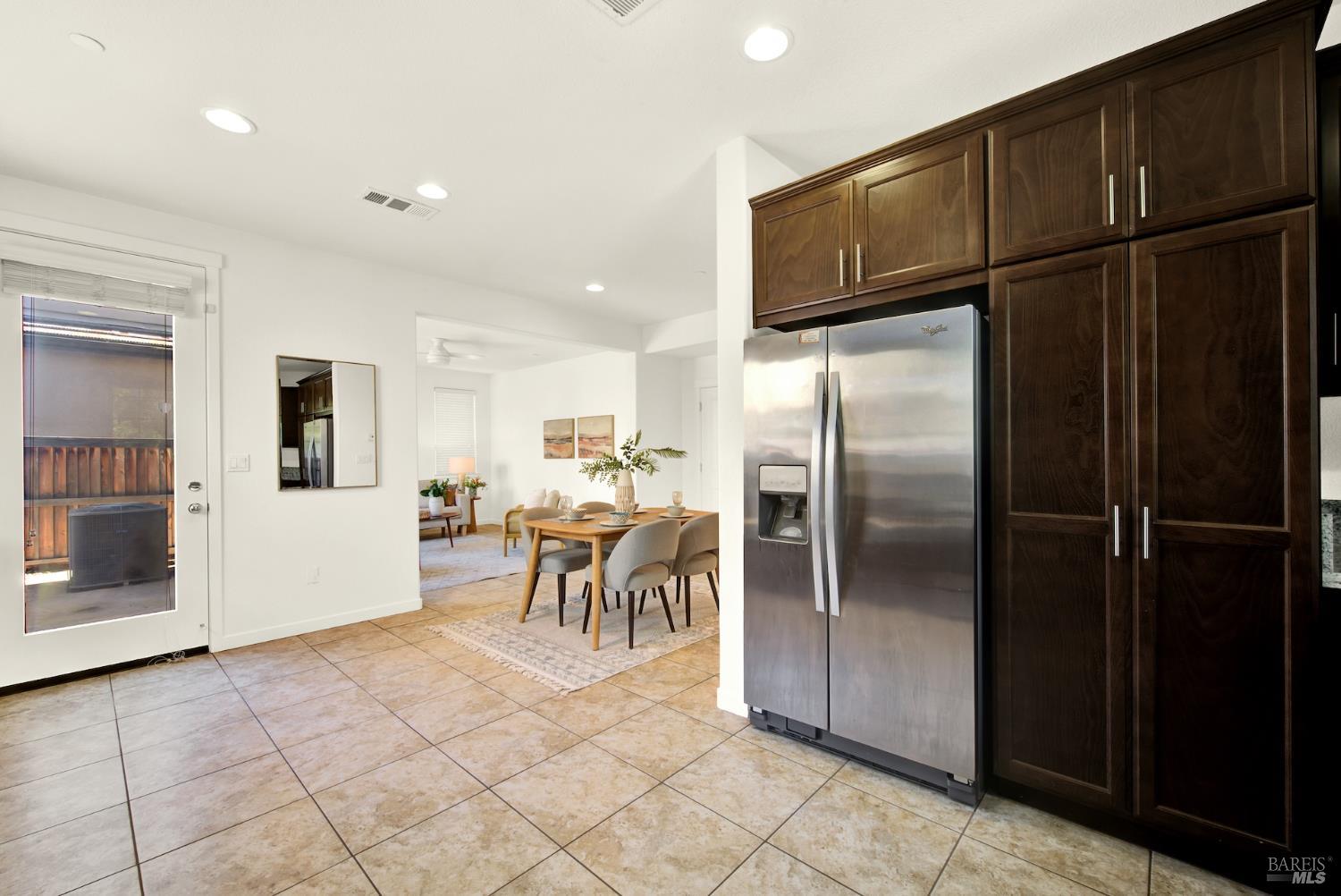 Detail Gallery Image 24 of 71 For 399 Allegany Ct, Fairfield,  CA 94534 - 3 Beds | 2/1 Baths