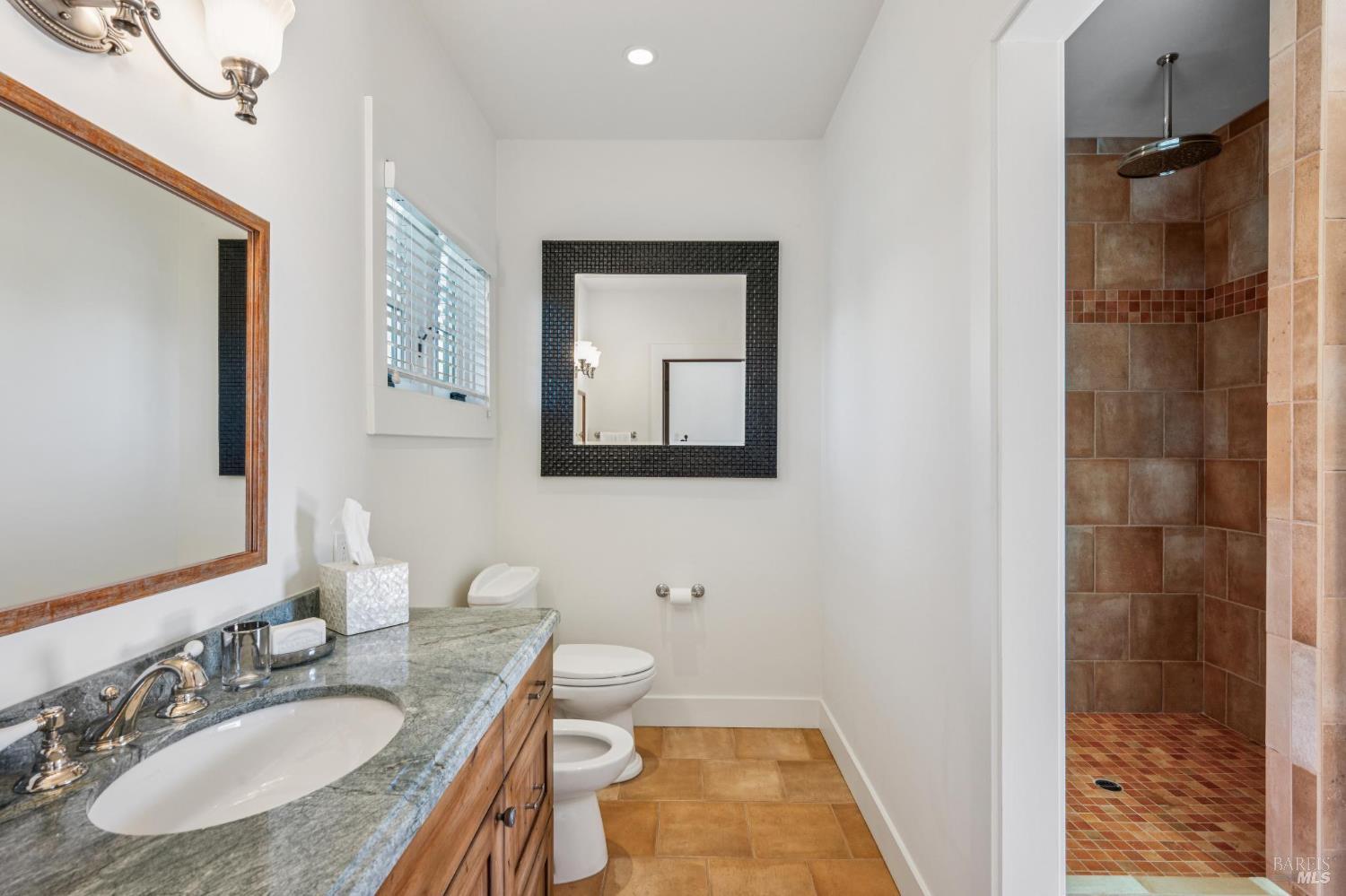 Detail Gallery Image 43 of 46 For 1057 Red Tail Rd, Healdsburg,  CA 95448 - 2 Beds | 3/1 Baths