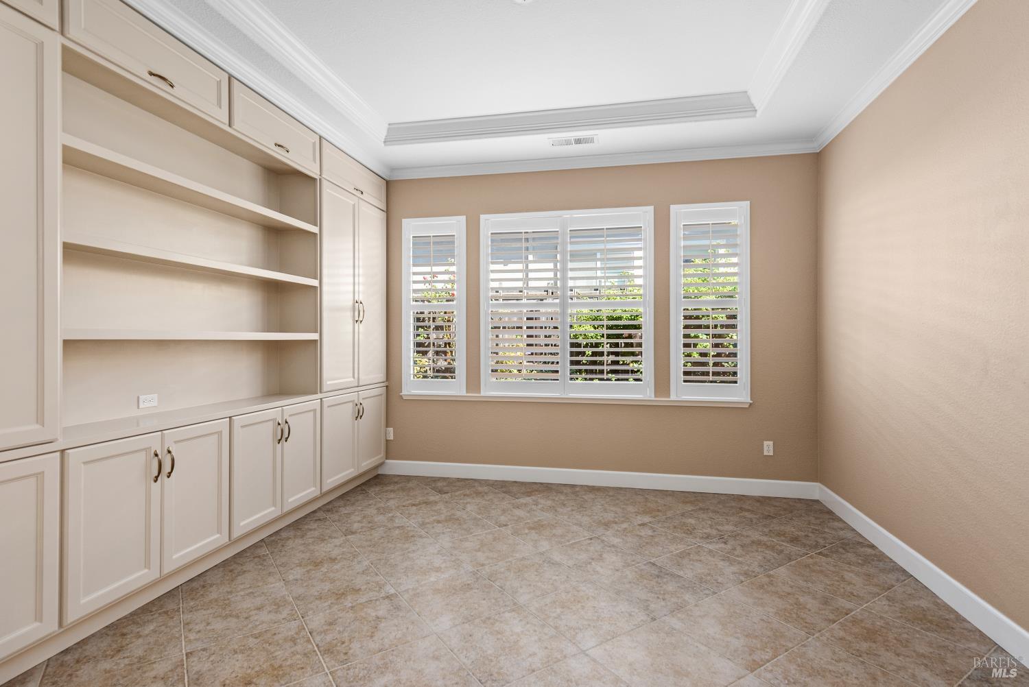 Detail Gallery Image 6 of 39 For 7518 Walnut Orchard Way, Santa Rosa,  CA 95409 - 3 Beds | 2 Baths