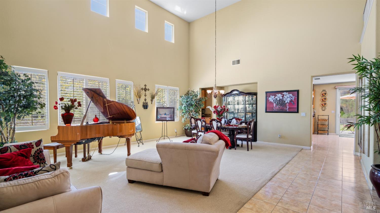 Detail Gallery Image 8 of 57 For 3501 Sunny Hill Ct, Fairfield,  CA 94534 - 4 Beds | 4/1 Baths