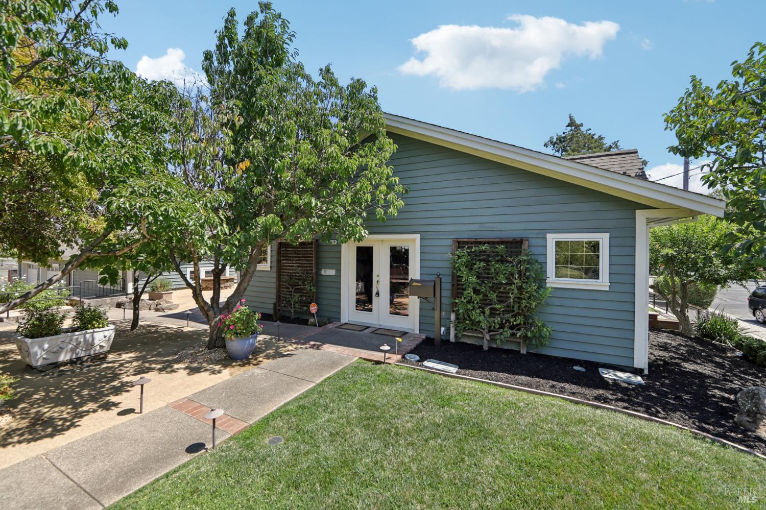 Detail Gallery Image 76 of 99 For 161 E D St, Benicia,  CA 94510 - 4 Beds | 3/1 Baths