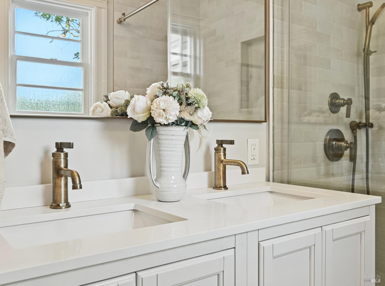Detail Gallery Image 32 of 66 For 15 8th St, Petaluma,  CA 94952 - 3 Beds | 2/1 Baths