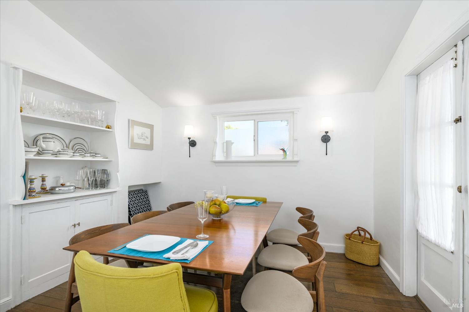 Detail Gallery Image 10 of 28 For 1201 Missouri St, Fairfield,  CA 94533 - 3 Beds | 2/1 Baths