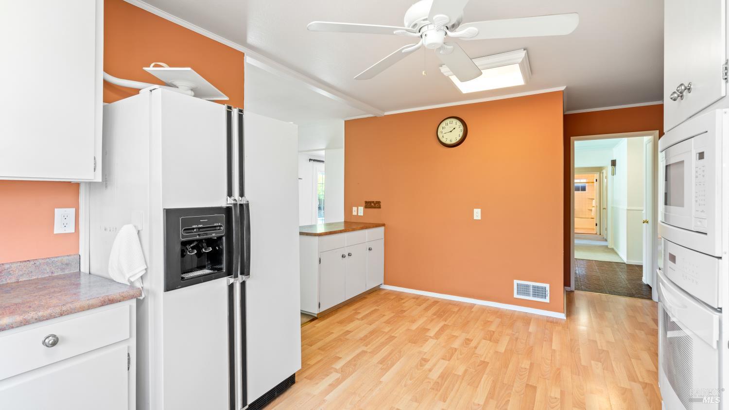 Detail Gallery Image 6 of 44 For 120 Meriam Dr, San Rafael,  CA 94903 - 3 Beds | 2/1 Baths