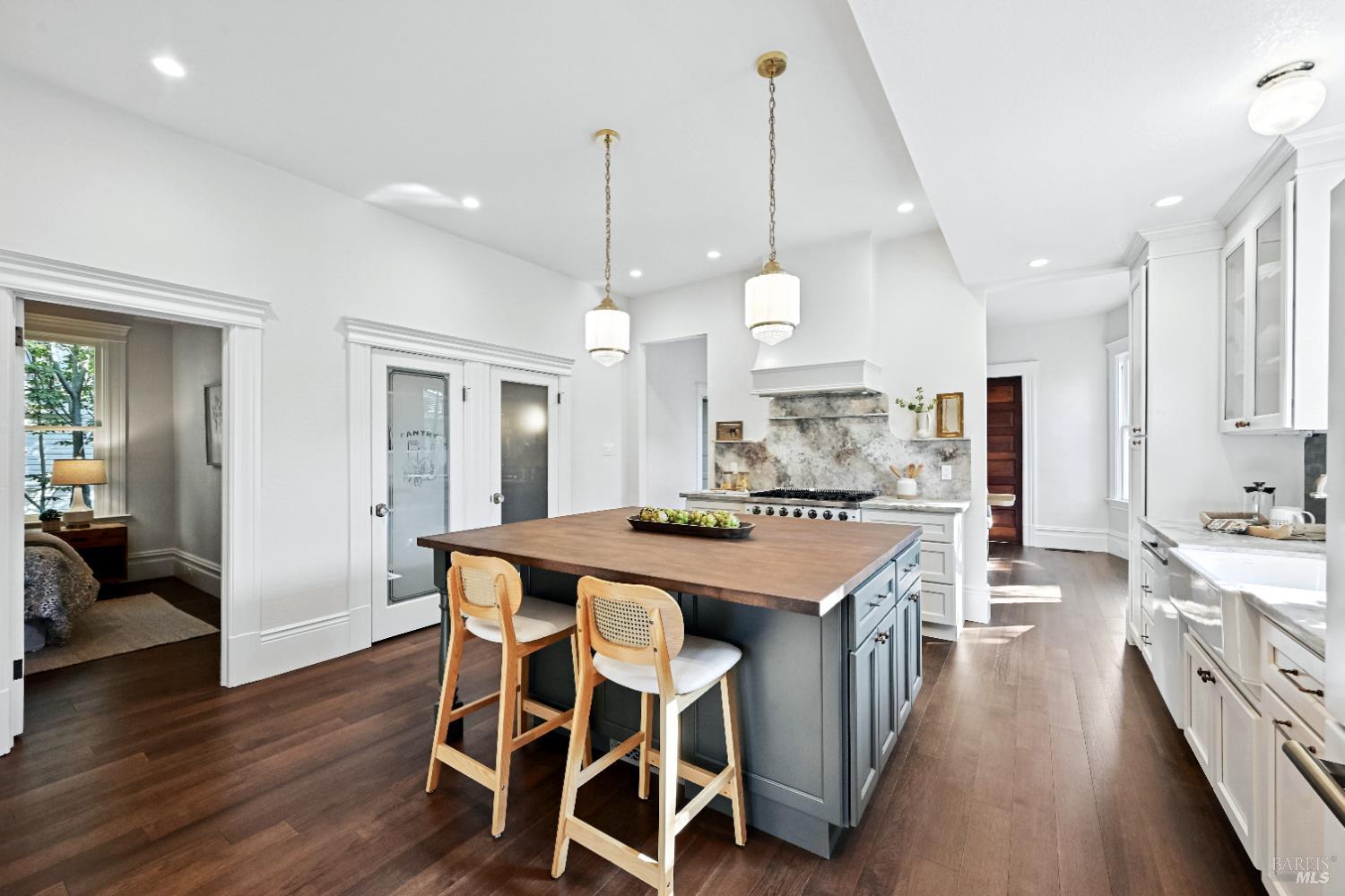 Detail Gallery Image 18 of 66 For 15 8th St, Petaluma,  CA 94952 - 3 Beds | 2/1 Baths