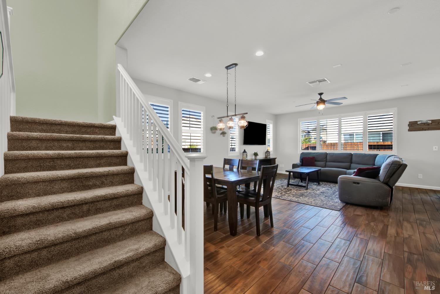 Detail Gallery Image 27 of 67 For 336 Primrose Dr, Vacaville,  CA 95687 - 4 Beds | 3 Baths