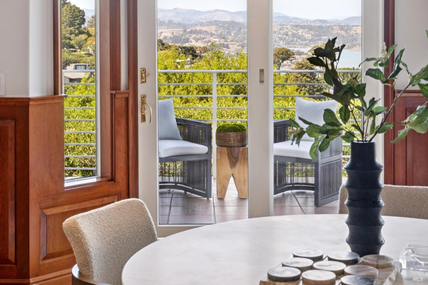 Detail Gallery Image 35 of 72 For 260 Spencer Ave, Sausalito,  CA 94965 - 5 Beds | 5 Baths