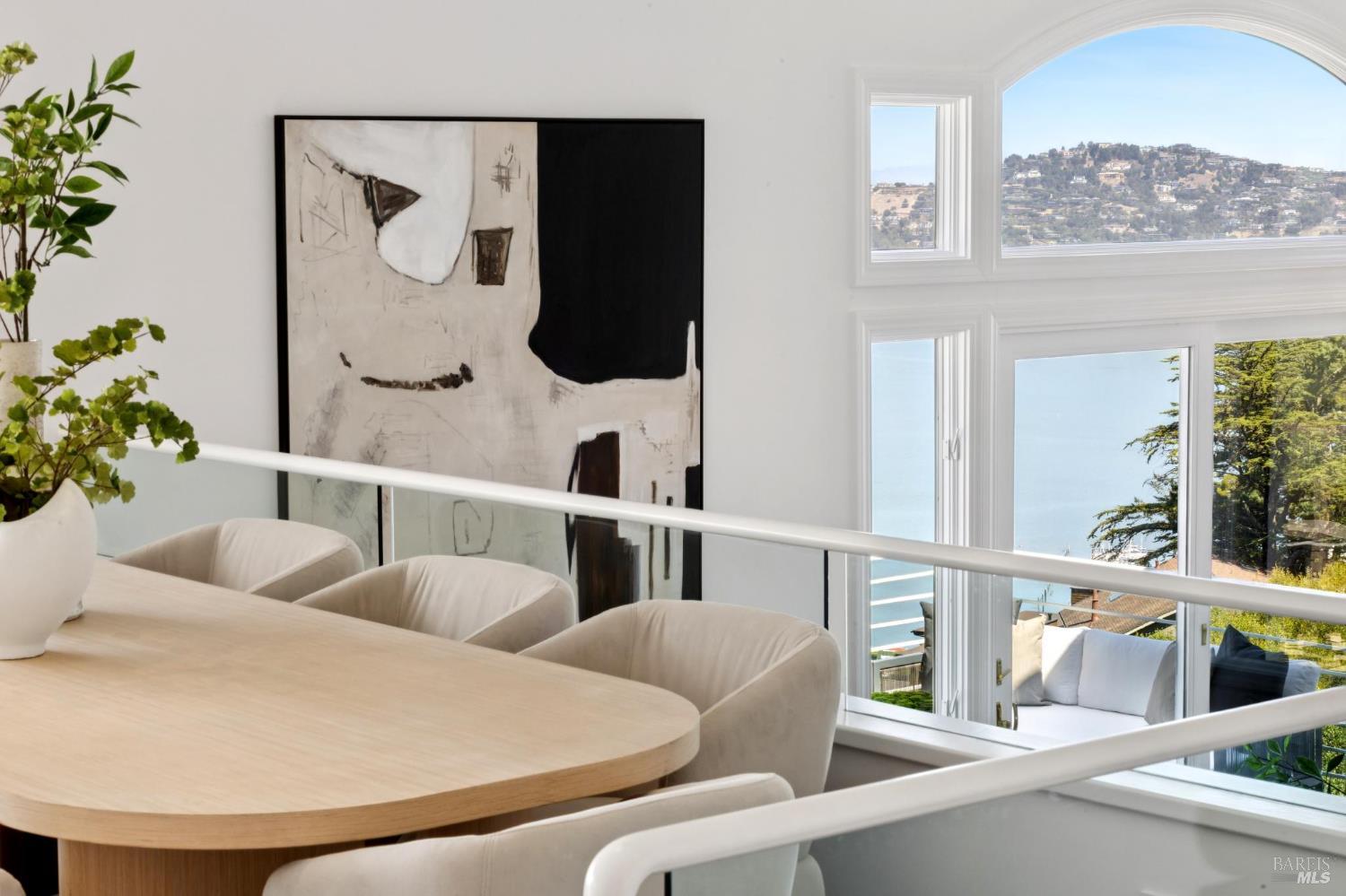 Detail Gallery Image 10 of 72 For 260 Spencer Ave, Sausalito,  CA 94965 - 5 Beds | 5 Baths