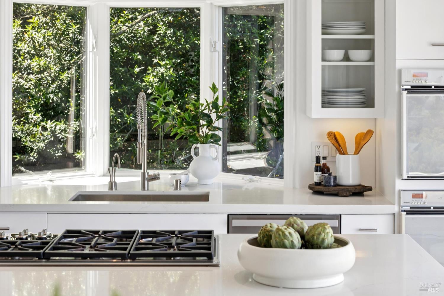 Detail Gallery Image 12 of 72 For 260 Spencer Ave, Sausalito,  CA 94965 - 5 Beds | 5 Baths