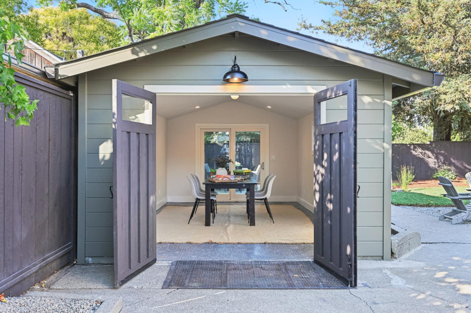 Detail Gallery Image 57 of 66 For 15 8th St, Petaluma,  CA 94952 - 3 Beds | 2/1 Baths