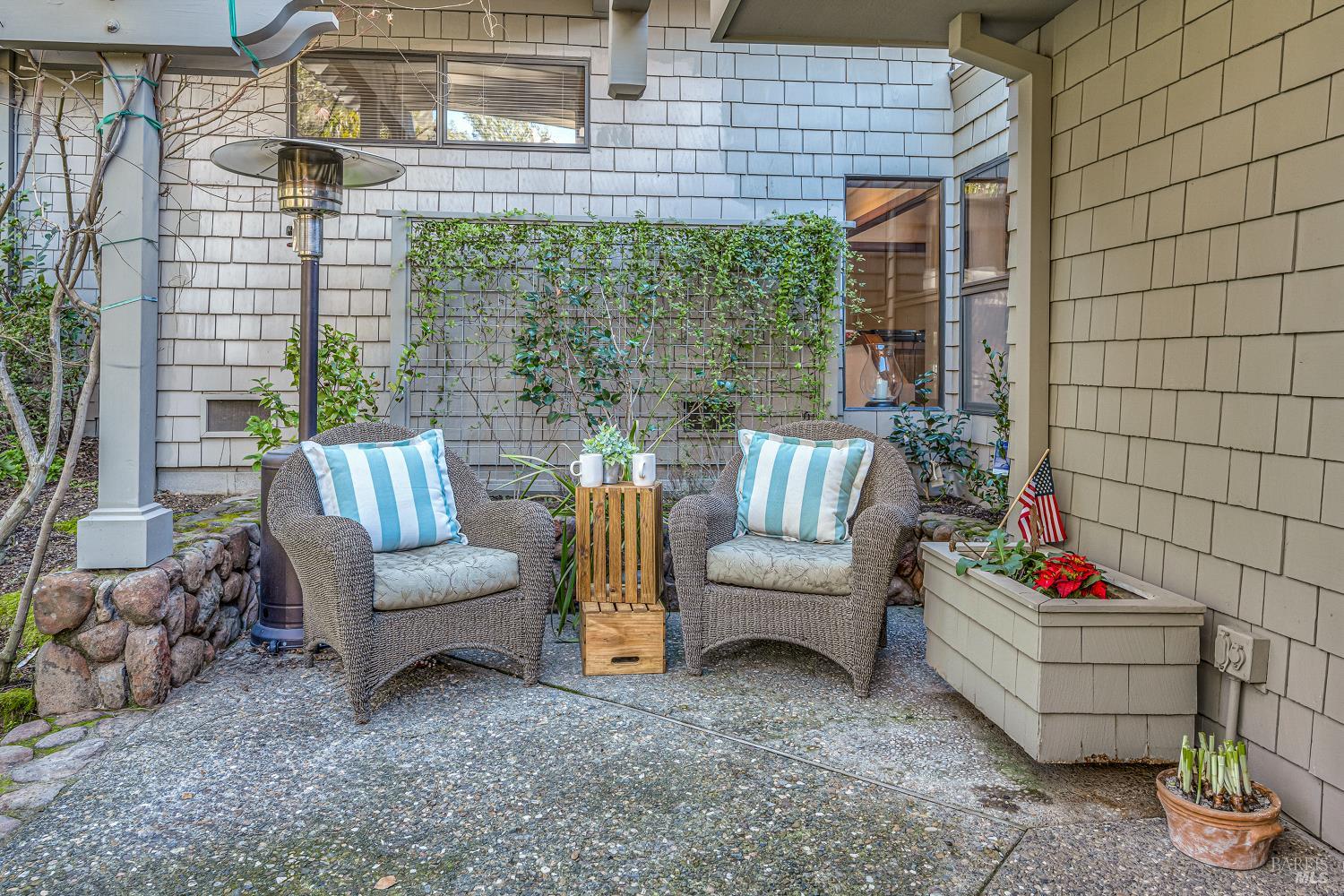 Detail Gallery Image 23 of 37 For 522 Meadowood Ln, Saint Helena,  CA 94574 - 2 Beds | 3 Baths
