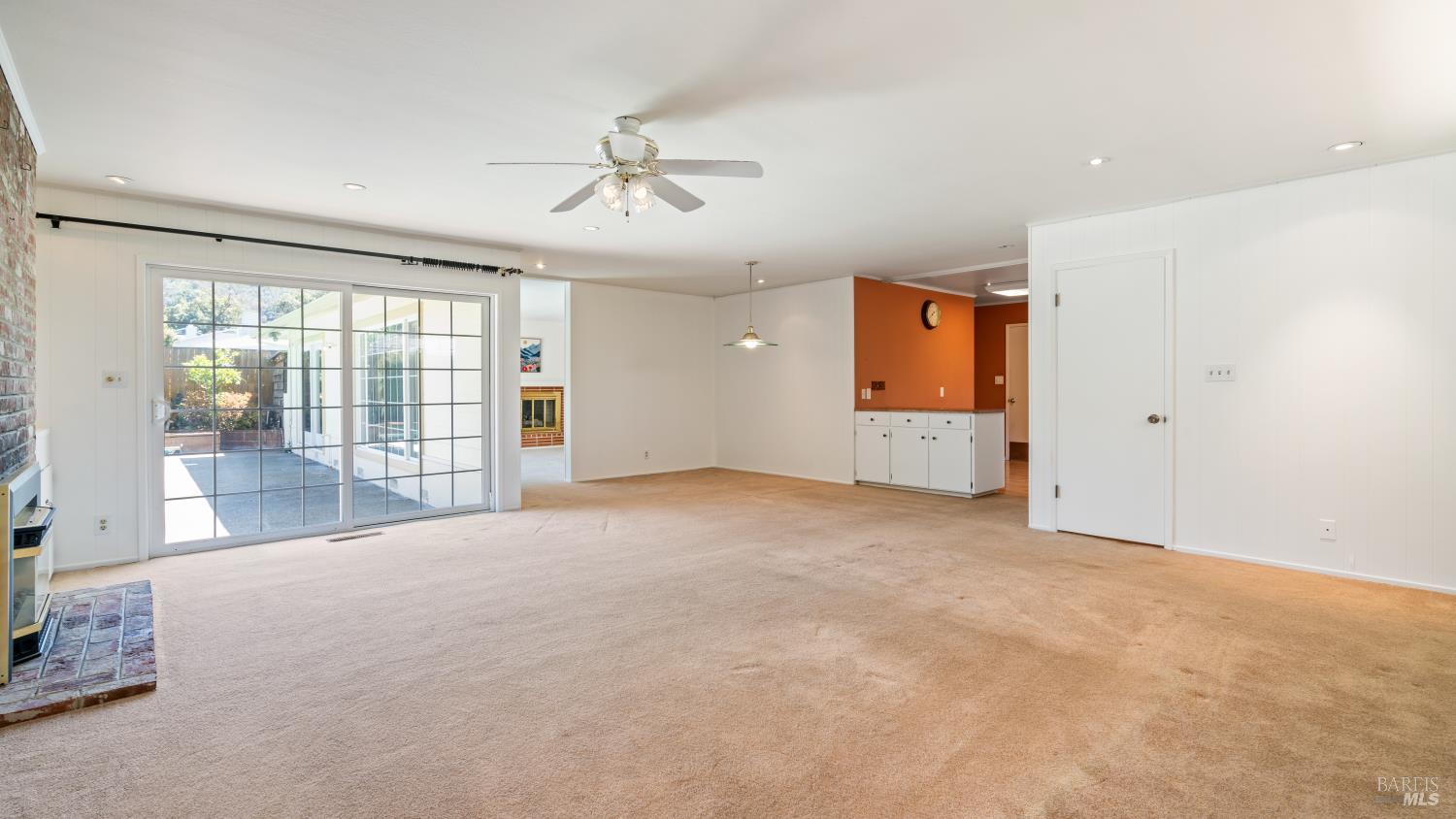 Detail Gallery Image 9 of 44 For 120 Meriam Dr, San Rafael,  CA 94903 - 3 Beds | 2/1 Baths