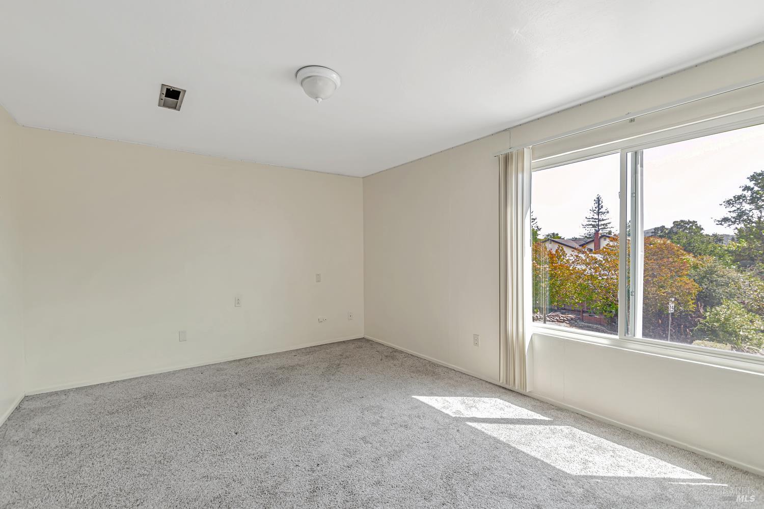 Detail Gallery Image 28 of 48 For 5209 San Luis Ave, Santa Rosa,  CA 95409 - 5 Beds | 3/1 Baths