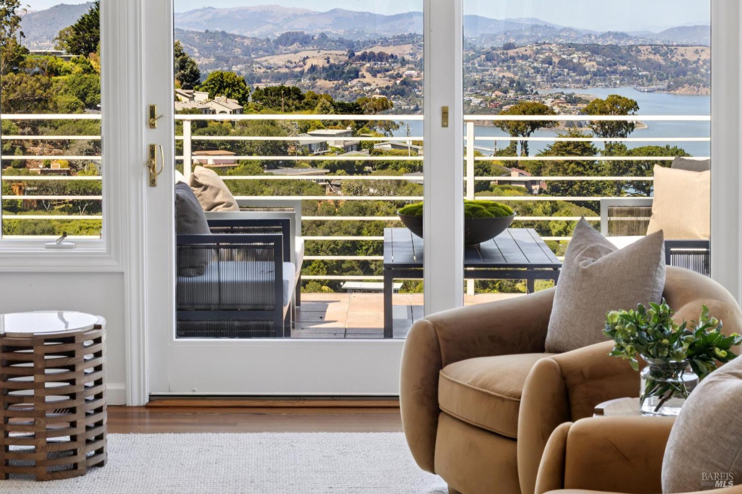 Detail Gallery Image 5 of 72 For 260 Spencer Ave, Sausalito,  CA 94965 - 5 Beds | 5 Baths