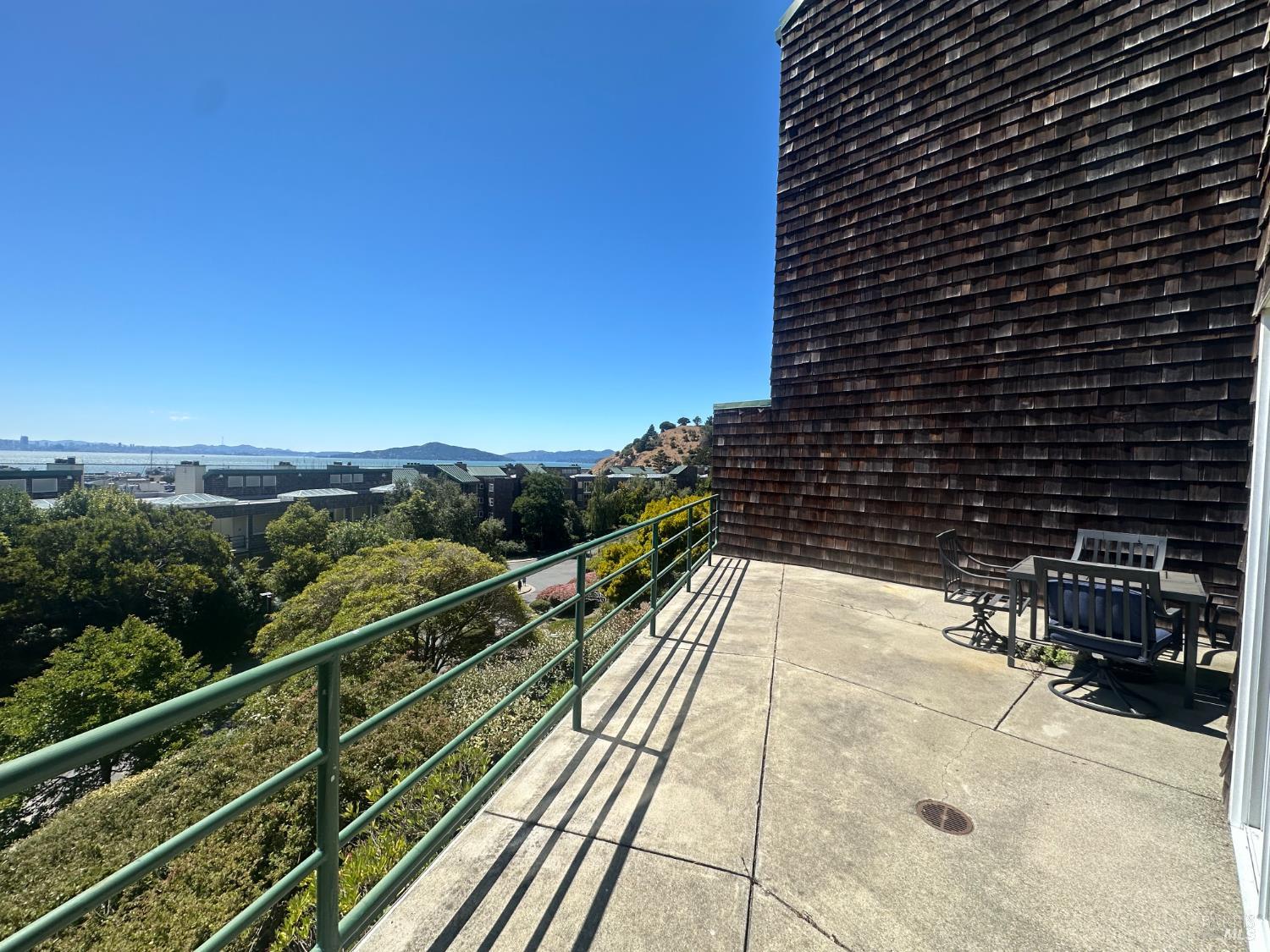 Detail Gallery Image 1 of 15 For 1201 Brickyard Way #105,  Richmond,  CA 94801 - 1 Beds | 1 Baths