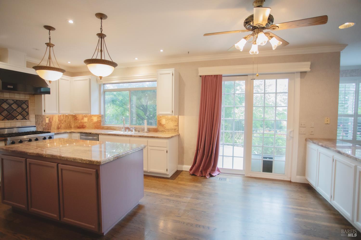 Detail Gallery Image 32 of 84 For 4604 Parktrail Ct, Santa Rosa,  CA 95405 - 4 Beds | 3 Baths