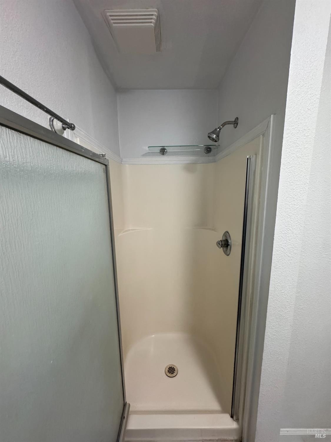 Detail Gallery Image 17 of 21 For 4940 Spruce St, Clearlake,  CA 95422 - 4 Beds | 2 Baths