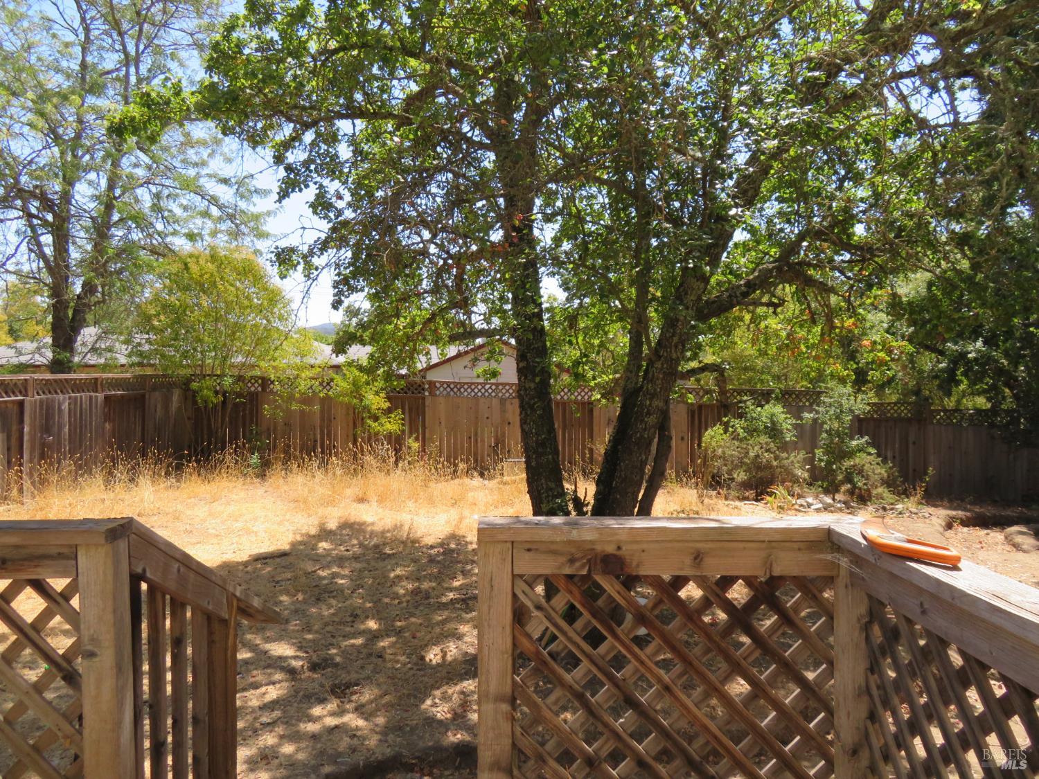 Detail Gallery Image 4 of 17 For 5312 Spain Ave, Santa Rosa,  CA 95409 - 3 Beds | 2 Baths