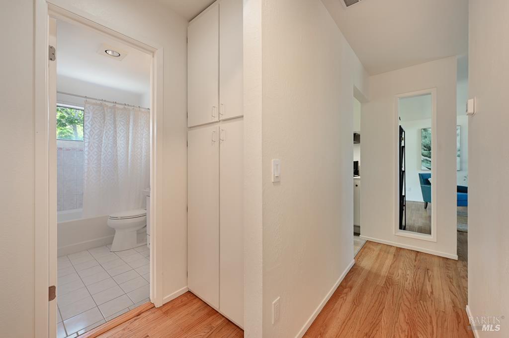 Detail Gallery Image 11 of 34 For 5227 Wendell Ln, Sebastopol,  CA 95472 - 3 Beds | 1 Baths