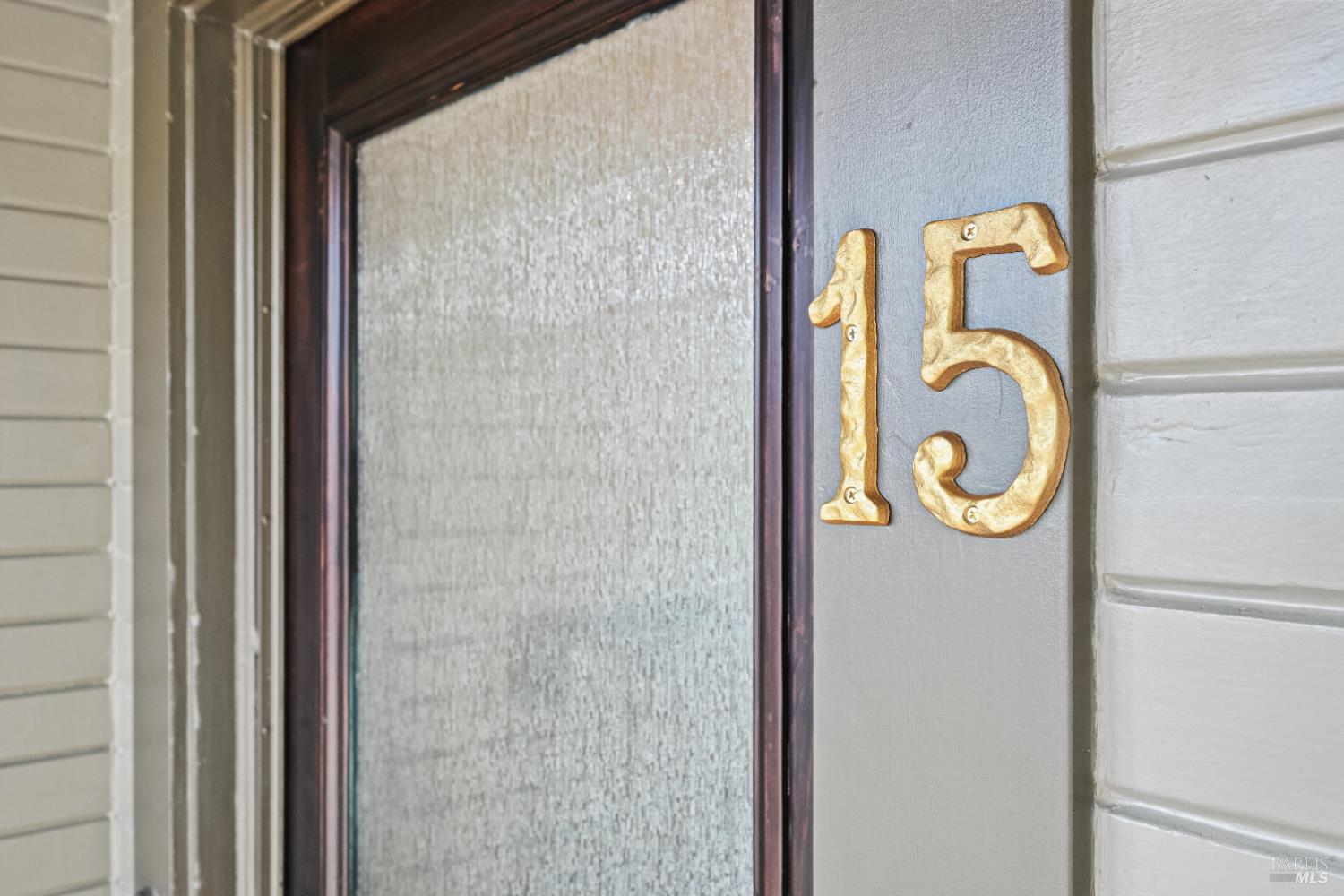 Detail Gallery Image 6 of 66 For 15 8th St, Petaluma,  CA 94952 - 3 Beds | 2/1 Baths