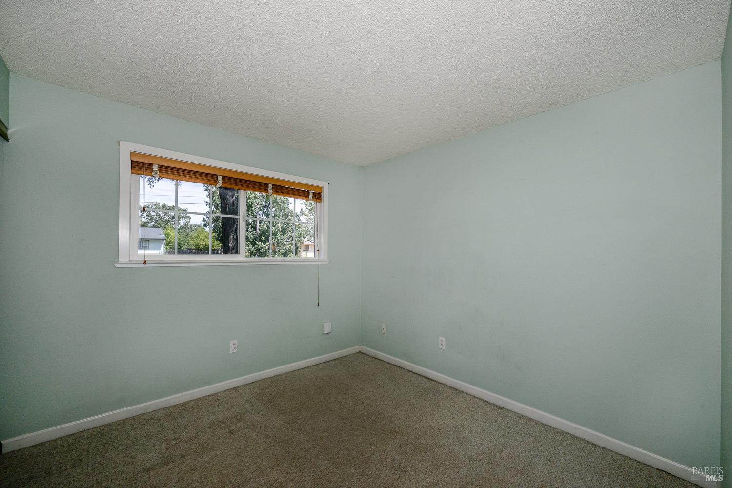 Detail Gallery Image 12 of 21 For 1130 Tapadera Dr, Santa Rosa,  CA 95407 - 3 Beds | 2 Baths