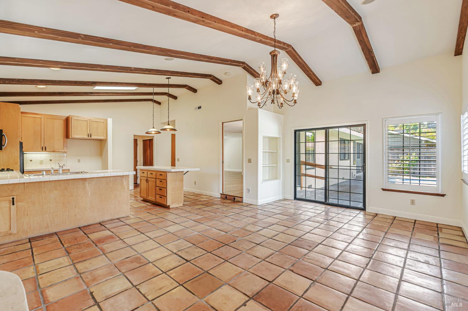 Detail Gallery Image 7 of 45 For 2213 Warwick Dr, Santa Rosa,  CA 95405 - 3 Beds | 2/1 Baths