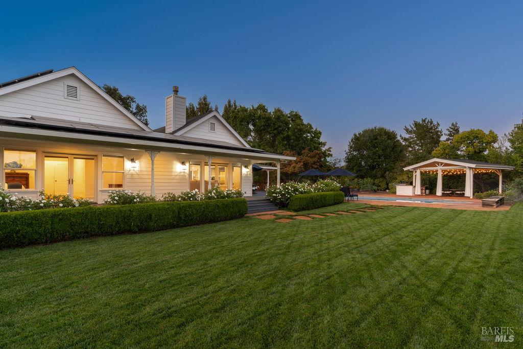Detail Gallery Image 3 of 73 For 15119 Grove St, Healdsburg,  CA 95448 - 3 Beds | 4/1 Baths