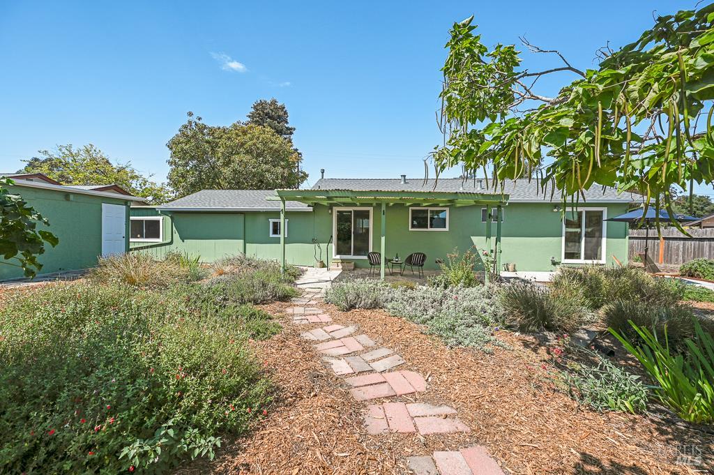 Detail Gallery Image 22 of 34 For 5227 Wendell Ln, Sebastopol,  CA 95472 - 3 Beds | 1 Baths