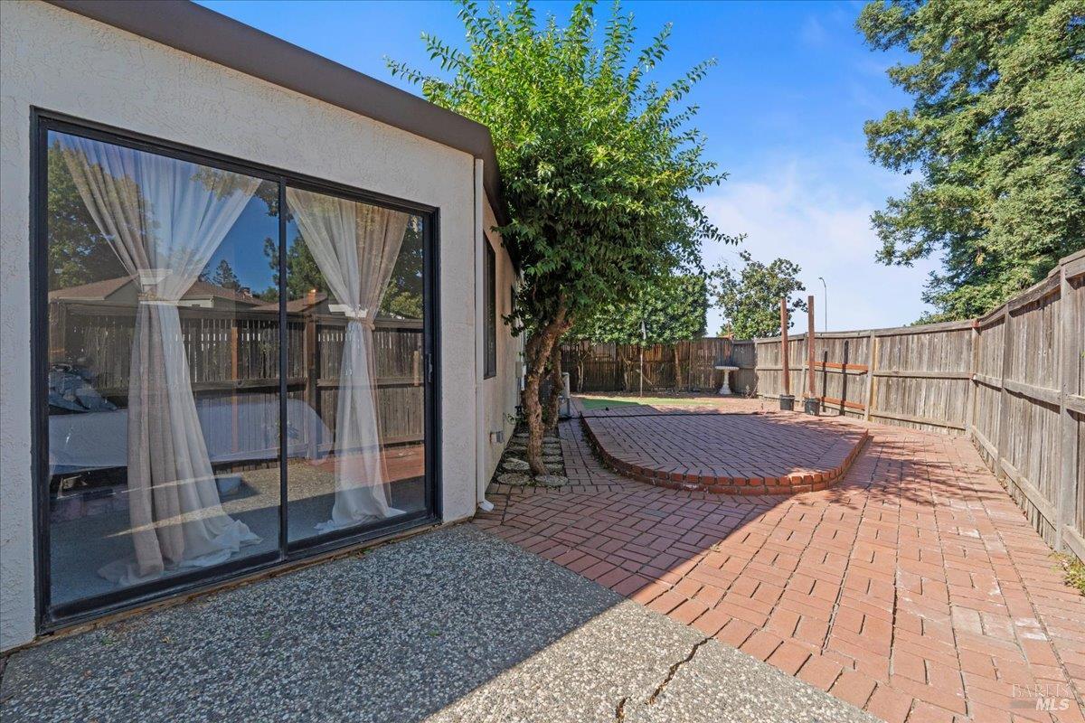 Detail Gallery Image 24 of 28 For 1330 Blackberry Ct, Dixon,  CA 95620 - 3 Beds | 2 Baths