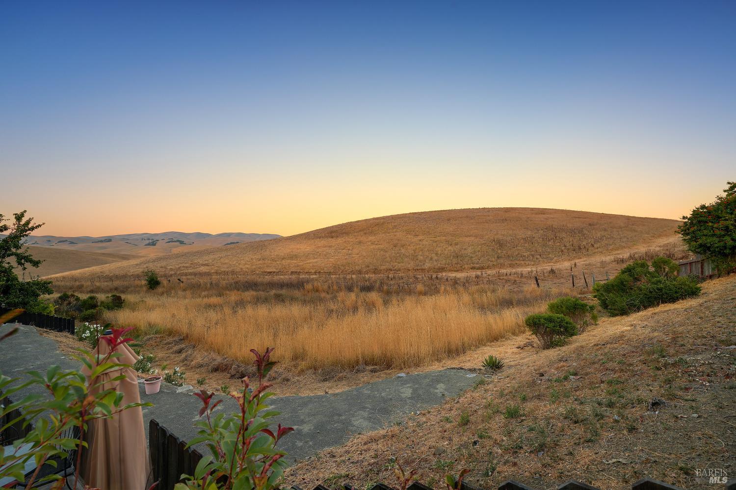 Detail Gallery Image 48 of 61 For 789 Barton Way, Benicia,  CA 94510 - 3 Beds | 2 Baths
