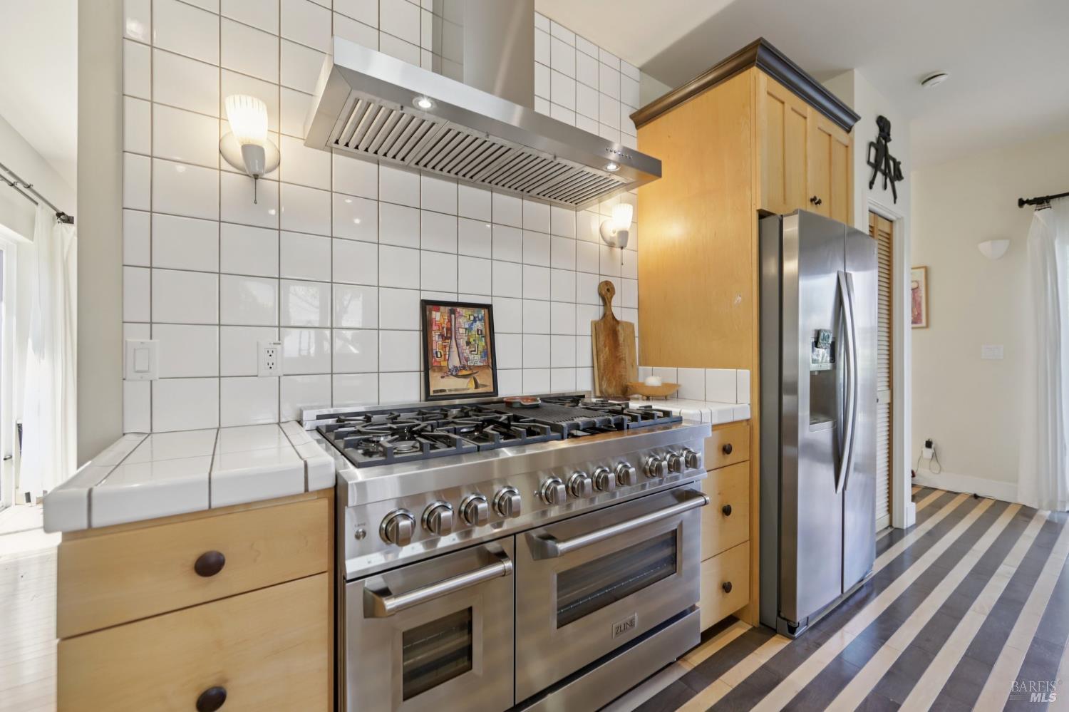 Detail Gallery Image 19 of 99 For 161 E D St, Benicia,  CA 94510 - 4 Beds | 3/1 Baths