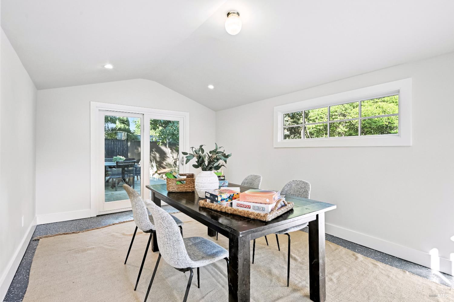 Detail Gallery Image 62 of 66 For 15 8th St, Petaluma,  CA 94952 - 3 Beds | 2/1 Baths