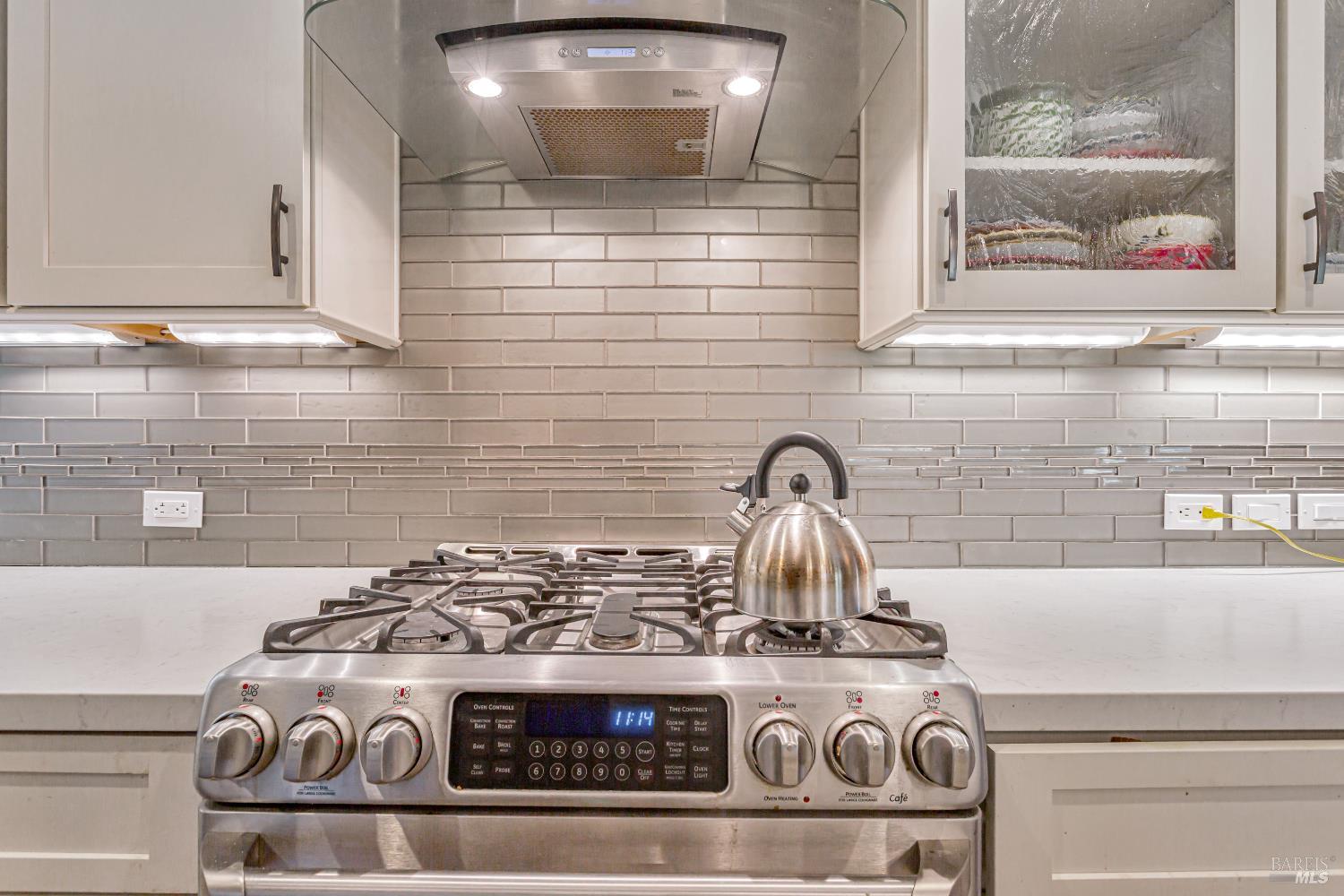 Detail Gallery Image 13 of 39 For 24 San Lucas Ct, Saint Helena,  CA 94574 - 2 Beds | 2/1 Baths