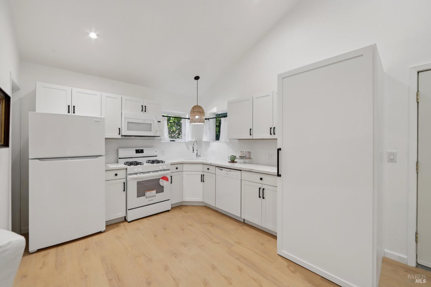 Detail Gallery Image 66 of 99 For 161 E D St, Benicia,  CA 94510 - 4 Beds | 3/1 Baths