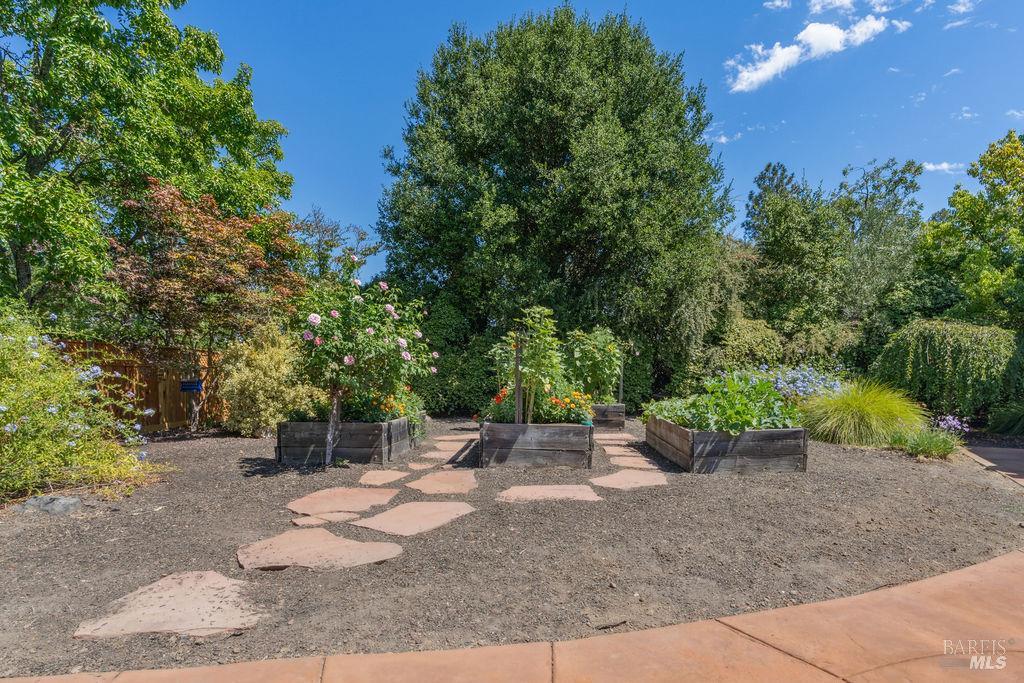 Detail Gallery Image 62 of 73 For 15119 Grove St, Healdsburg,  CA 95448 - 3 Beds | 4/1 Baths