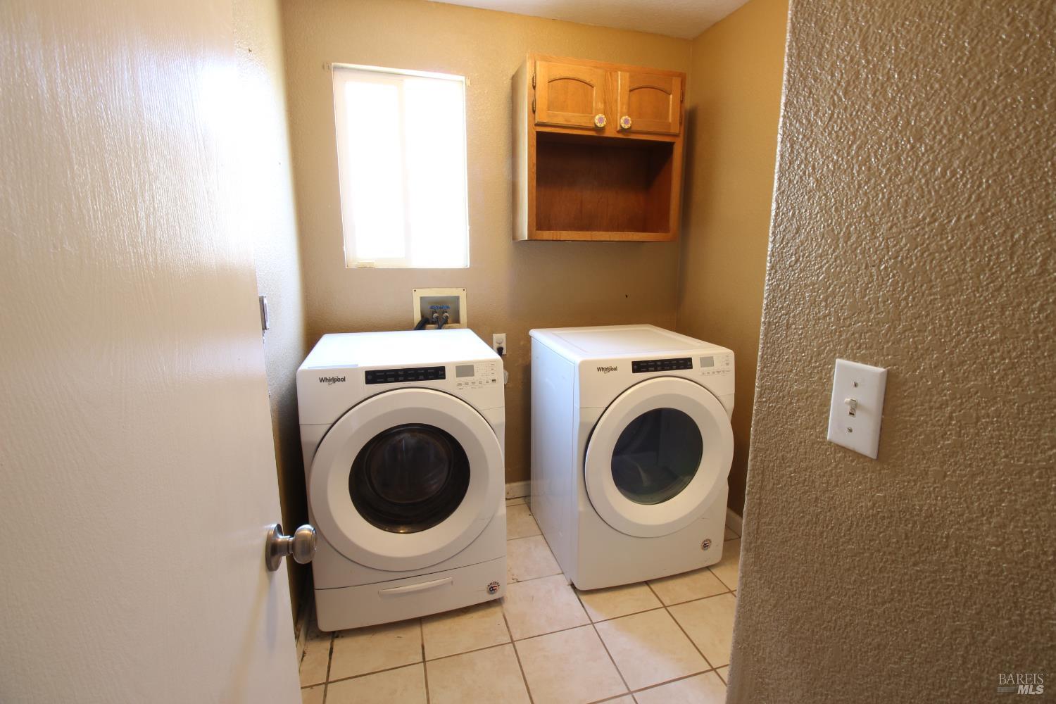 Detail Gallery Image 11 of 26 For 513 De Flores Cir, Rio Vista,  CA 94571 - 4 Beds | 2/1 Baths