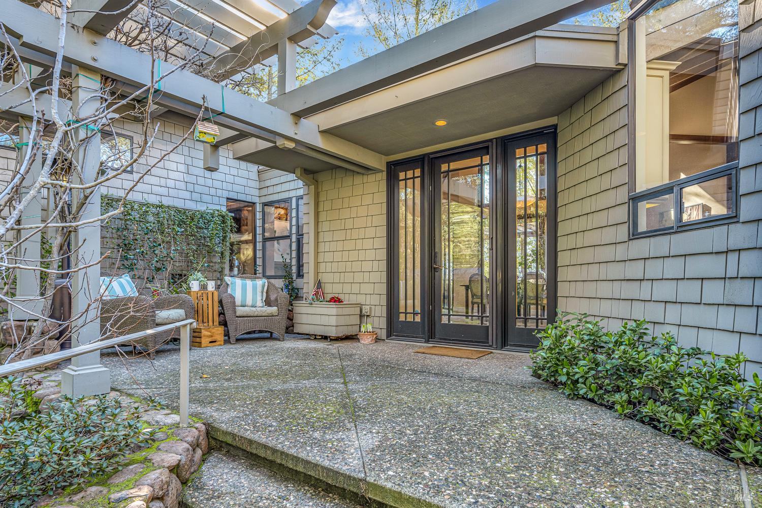 Detail Gallery Image 25 of 37 For 522 Meadowood Ln, Saint Helena,  CA 94574 - 2 Beds | 3 Baths
