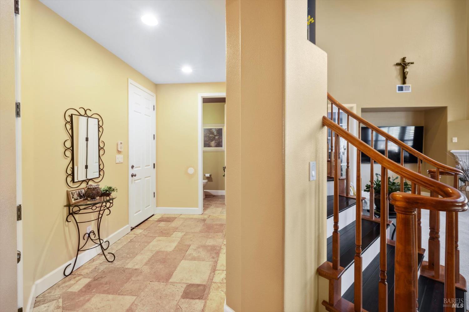 Detail Gallery Image 22 of 78 For 425 Arguello Dr, Benicia,  CA 94510 - 4 Beds | 2/1 Baths
