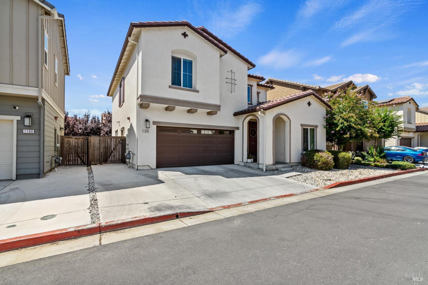 Detail Gallery Image 2 of 28 For 1090 Davidson Ct, Dixon,  CA 95620 - 4 Beds | 3 Baths