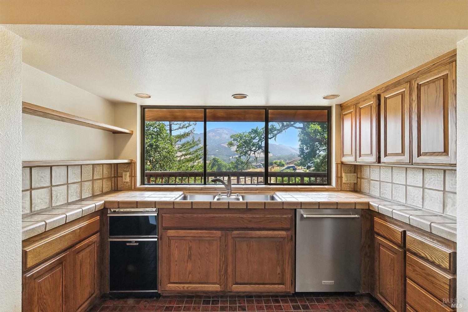 Detail Gallery Image 17 of 80 For 4870 Bennett Valley Rd, Santa Rosa,  CA 95404 - 3 Beds | 2 Baths