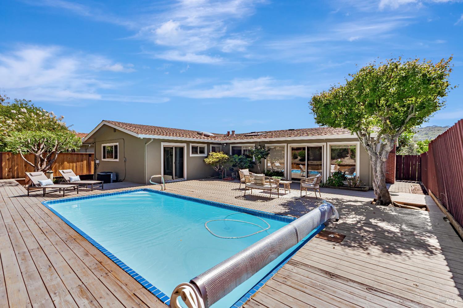 Detail Gallery Image 21 of 33 For 936 Patricia Way, San Rafael,  CA 94903 - 3 Beds | 2 Baths