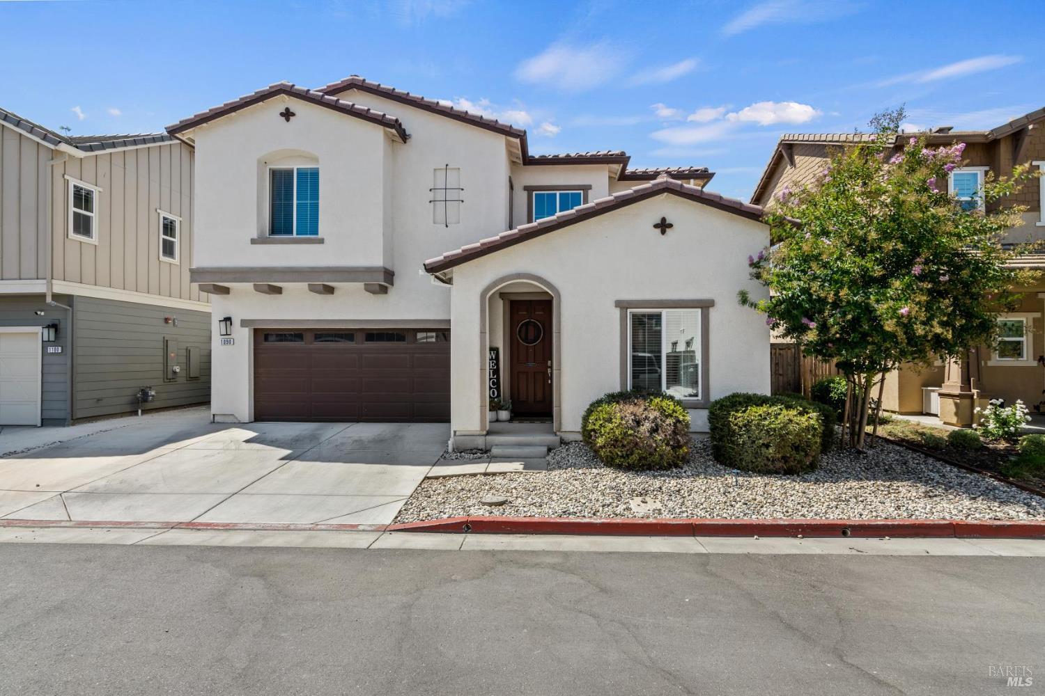 Detail Gallery Image 1 of 28 For 1090 Davidson Ct, Dixon,  CA 95620 - 4 Beds | 3 Baths