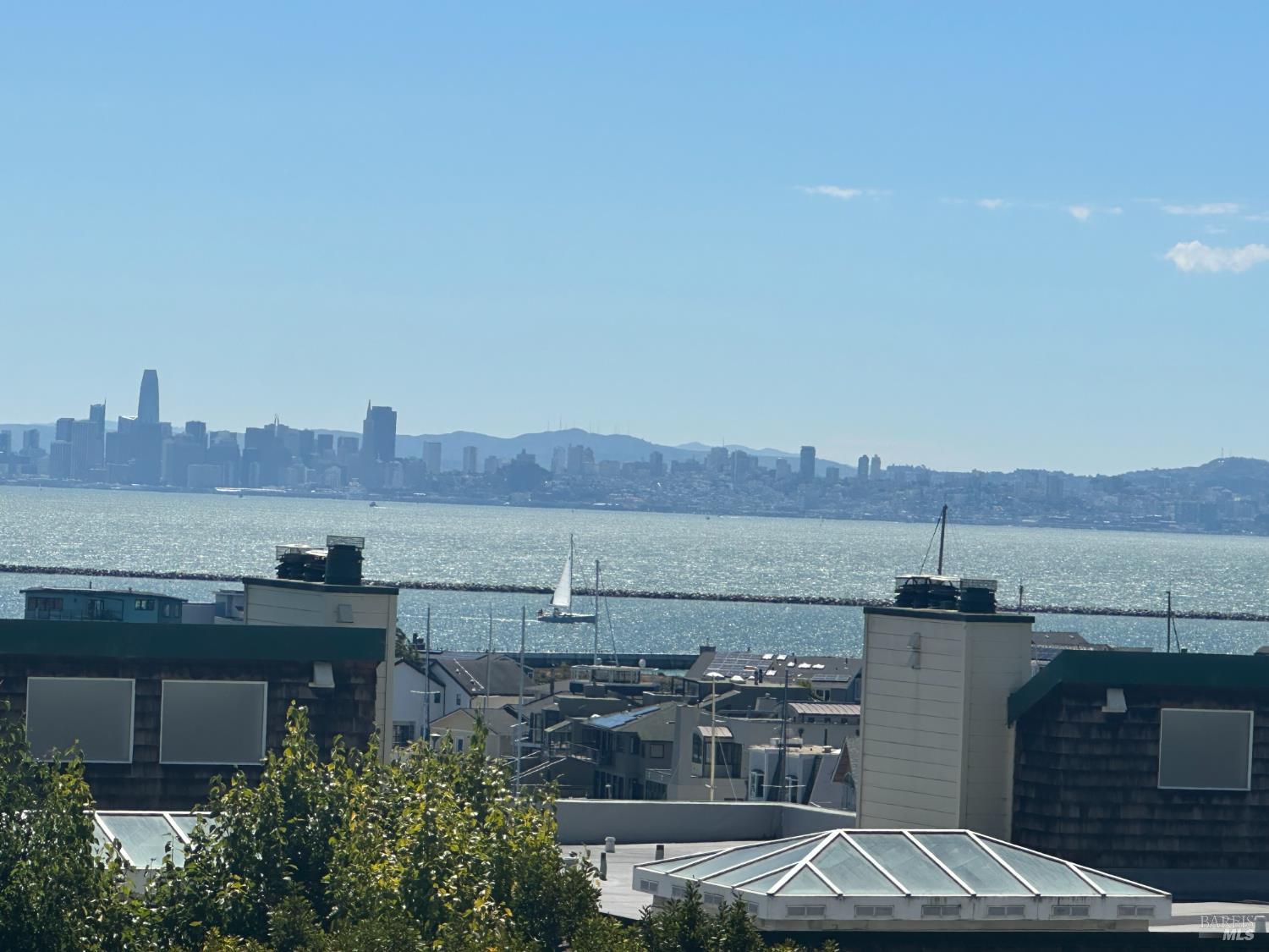 Detail Gallery Image 2 of 15 For 1201 Brickyard Way #105,  Richmond,  CA 94801 - 1 Beds | 1 Baths