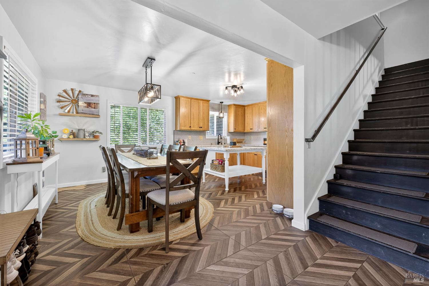 Detail Gallery Image 9 of 26 For 16799 Center Way, Guerneville,  CA 95446 - 5 Beds | 2 Baths